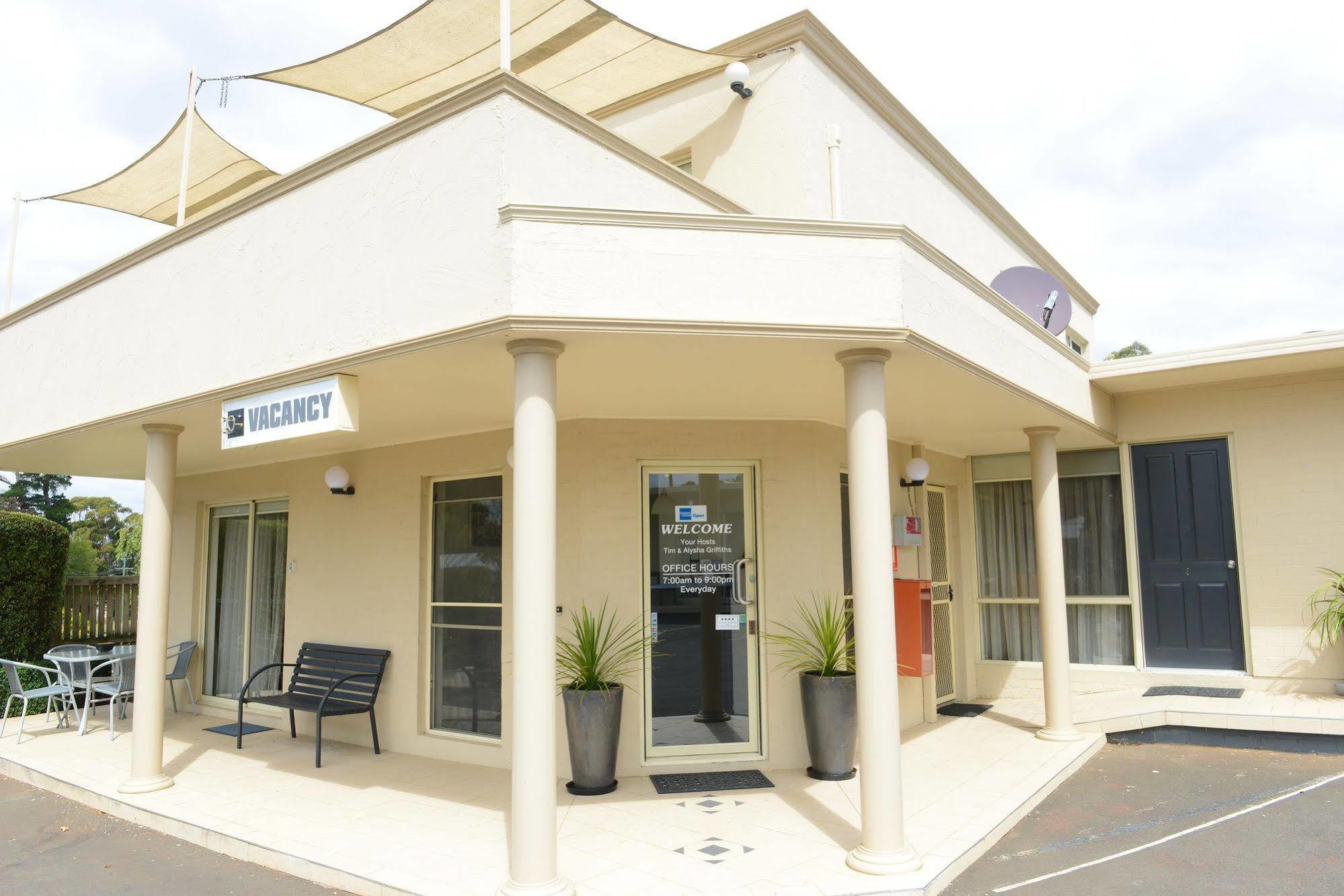 Hamilton Townhouse Motel Exterior photo